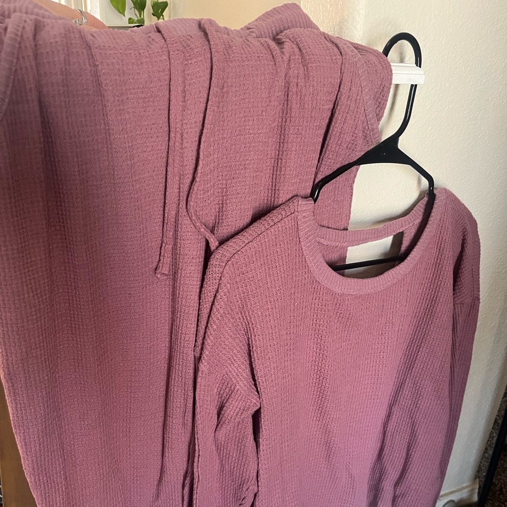 Pink Rose Textured Knit Sweater in Dusty Pink